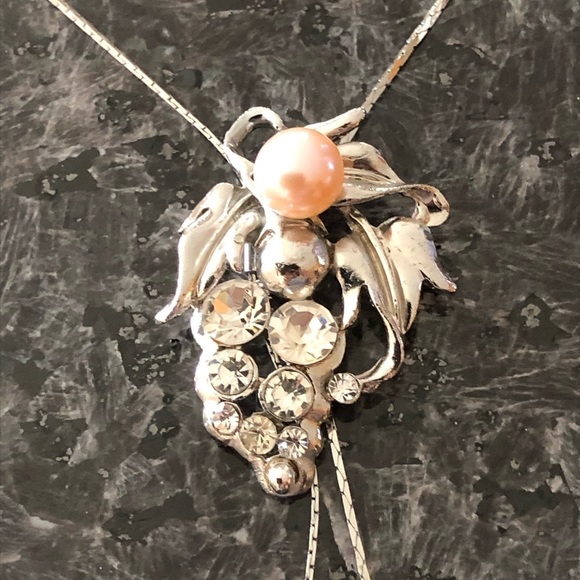 Sarah Coventry, Pearl Brooch, Slide Necklace, Grapes, Leaves, Rhinestones, GUC - Picture 10 of 15